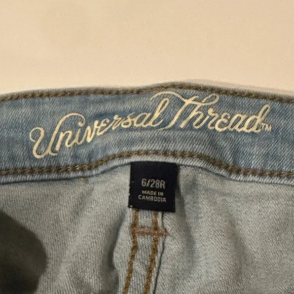 Universal Thread Ripped Skinny Jeans - Picture 4 of 4